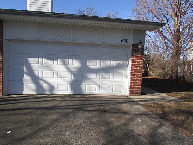 1st image of 666 Mallard Ln