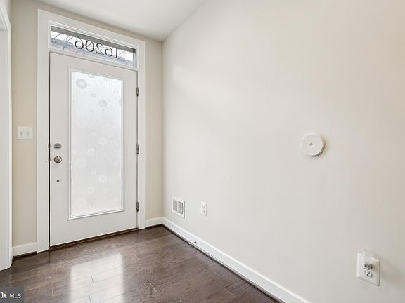 4th image of 16206 Decker Pl