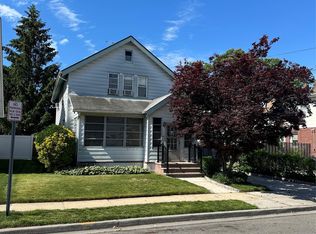 78 E Lincoln Avenue, Valley Stream, NY 11580
