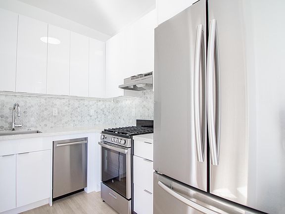 4th image of 1106 Bush St APT 505