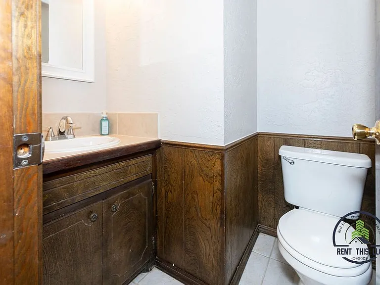 412 N I St — Photo 15