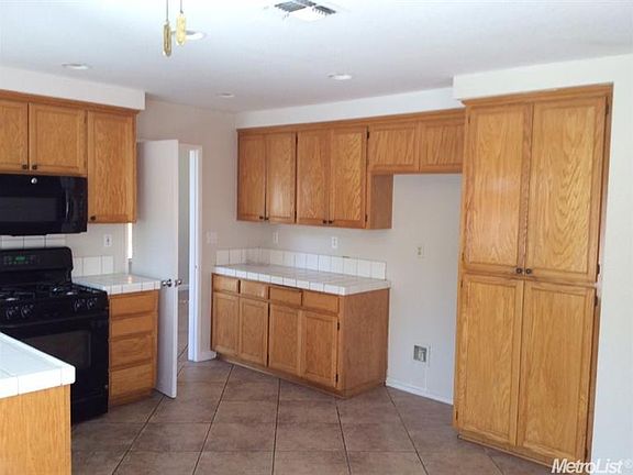 5th image of 3570 Ben Ln