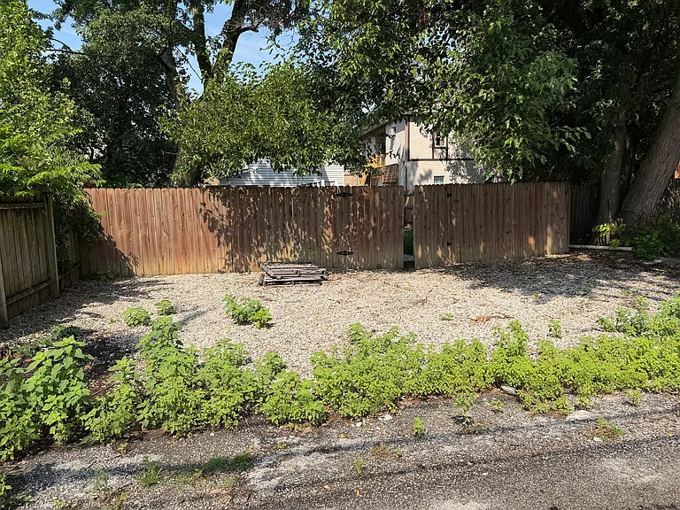1262 Indianola Ave — Photo 35