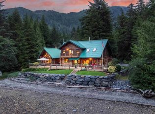 10413 Point Susan Rd, Ketchikan, AK 99901