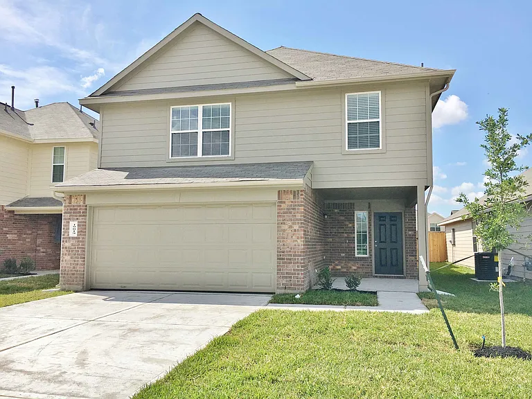 19019 Brescia Ln — Photo 1