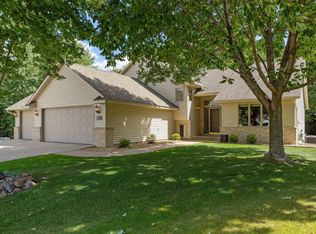 7991 21st St N, Oakdale, MN 55128