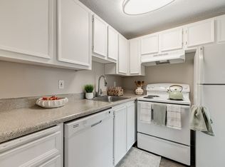 Moreland Place Apartments, Portland, OR 97202