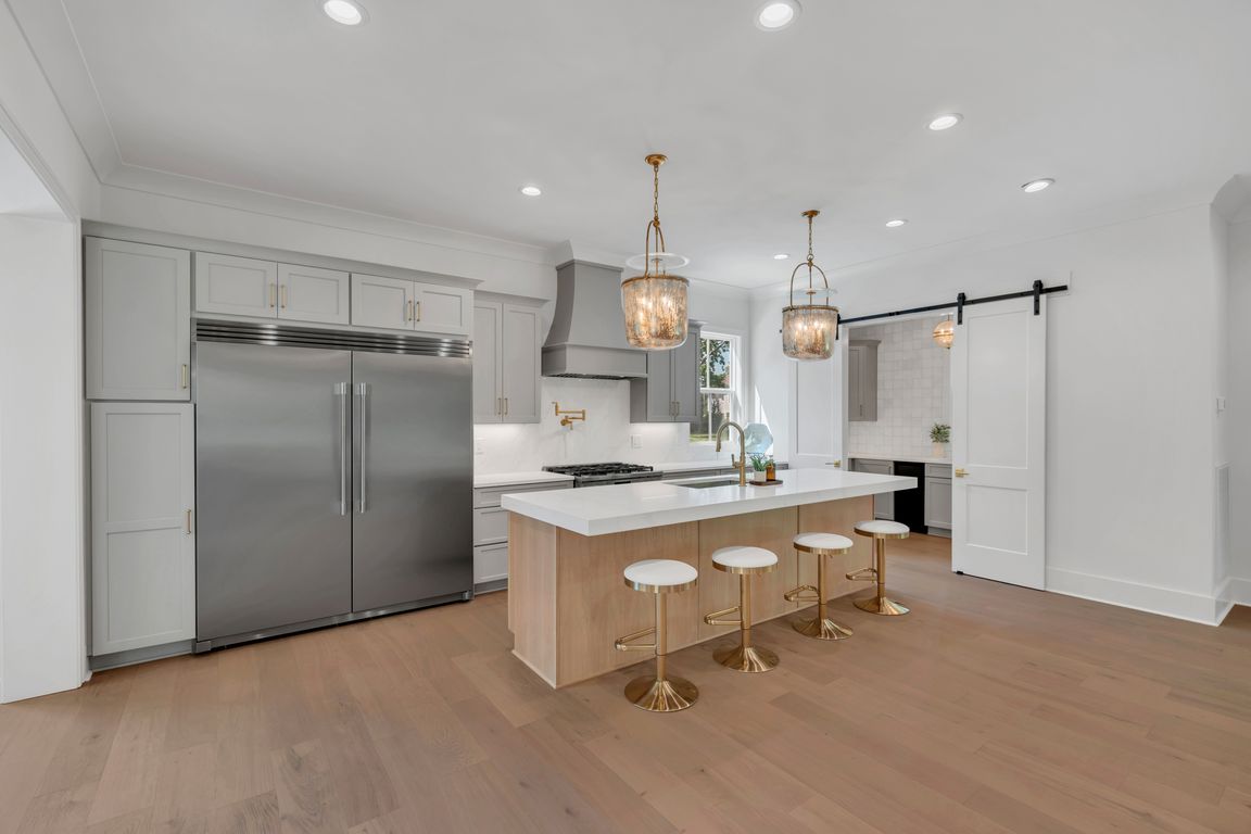 next background image