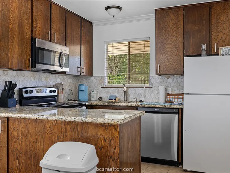 1717 Lawyer St #A — Photo 12
