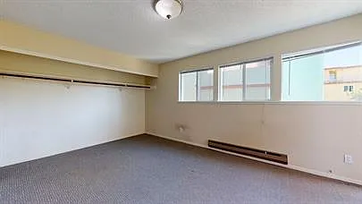 Building Photo - 1742 Spruce St #24