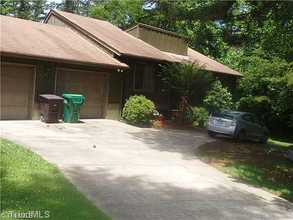 2nd image of 306 Southridge Rd