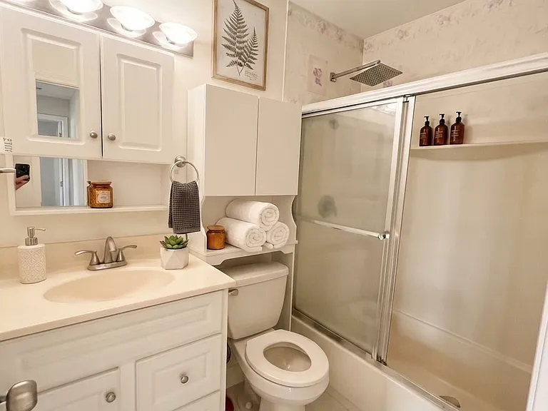 13742 Geranium Ave #2 — Photo 3