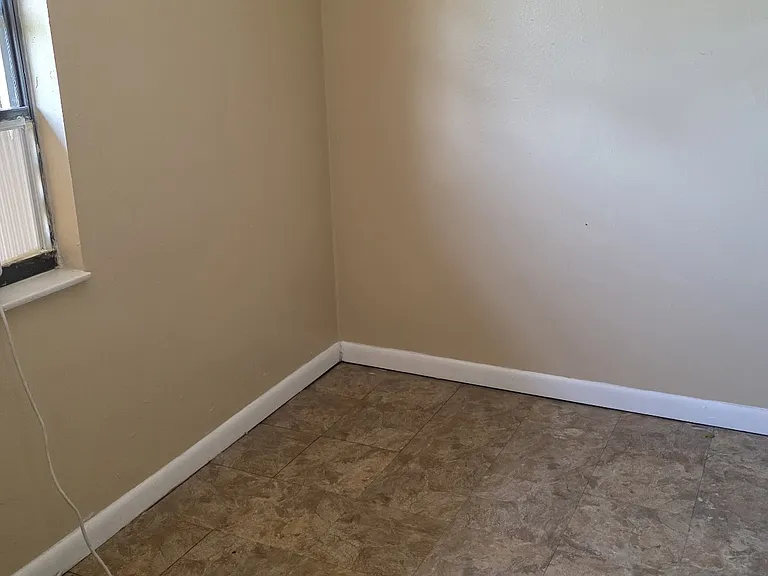 503 Washington Blvd NE — Photo 12