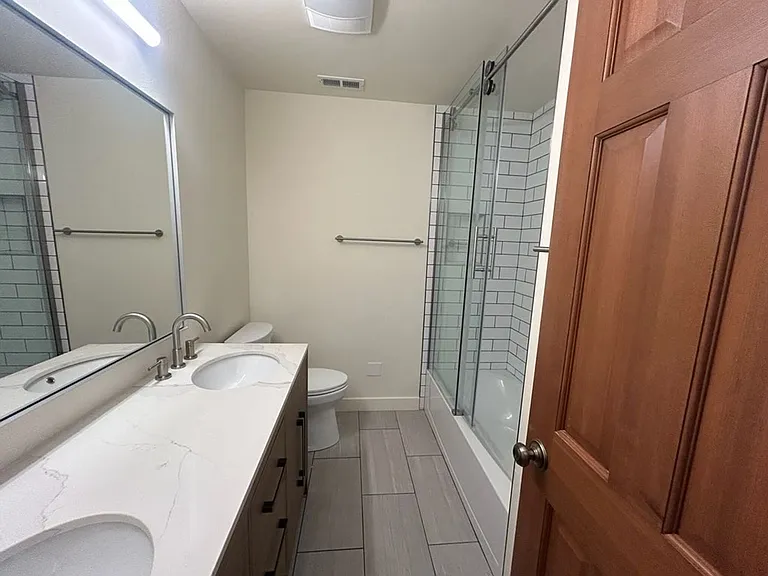 473 Stagecoach Ln — Photo 4