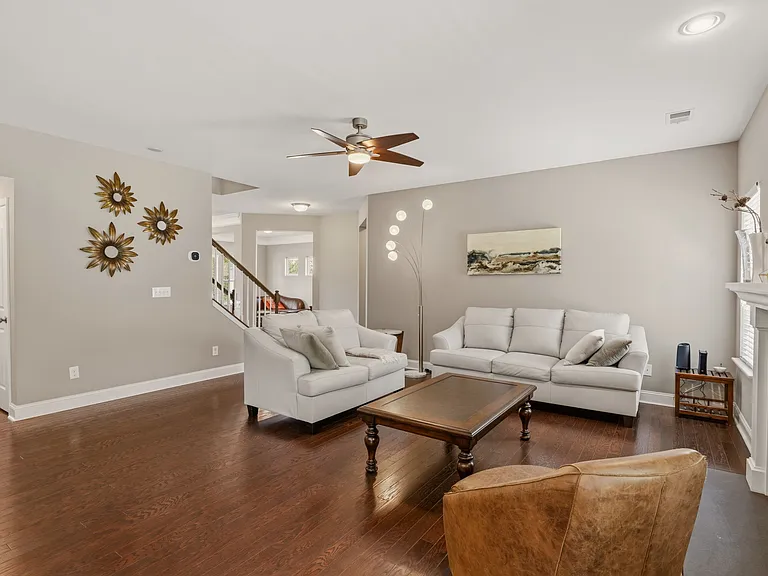 167 Alexandria Dr — Photo 17