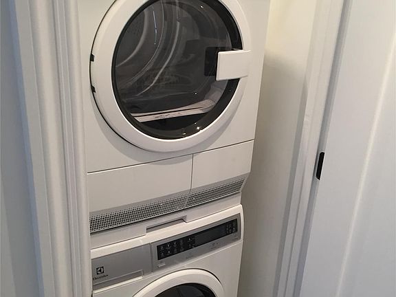 5th image of 6155 Hudson St #8