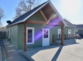 1413 E Park St, Pierre, SD 57501
