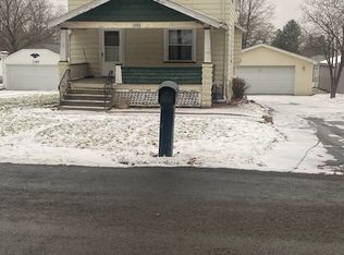 1383 Gilbert Dr, Mineral Ridge, OH 44440