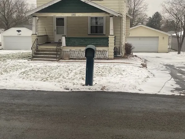 1383 Gilbert Dr, Mineral Ridge, OH 44440