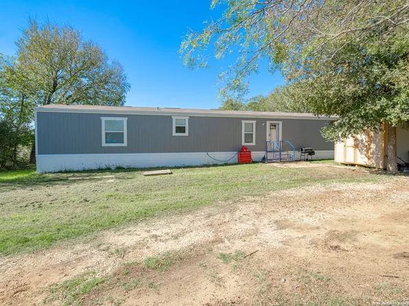 3010 CHURCH RD, Seguin, TX 78155