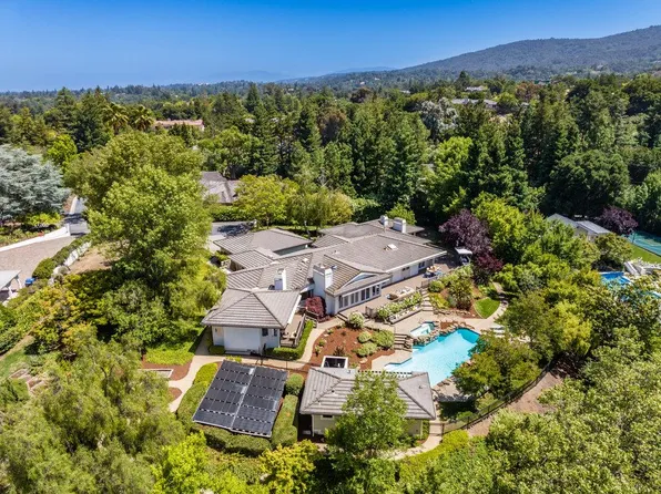 24600 Bella Ladera Dr, Los Altos Hills, CA 94024