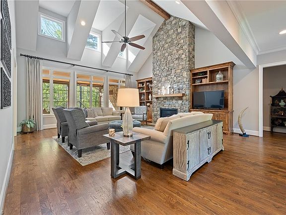 5th image of 503 Wyndwood Dr