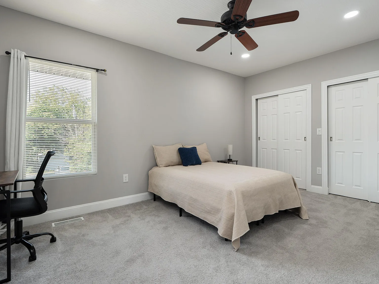 4 bed, 3.0 bath, 1806 sqft, $1,252 — Photo 2