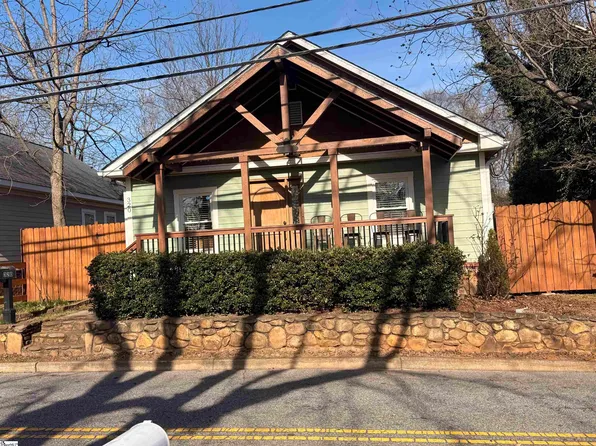 320 Ackley Rd, Greenville, SC 29607