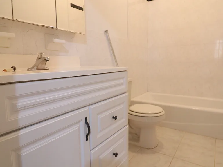 17 W 73rd St #2R — Photo 13