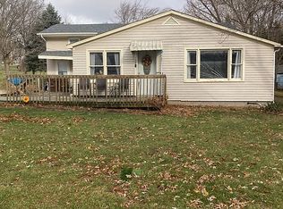 108 E 8th St, Pecatonica, IL 61063