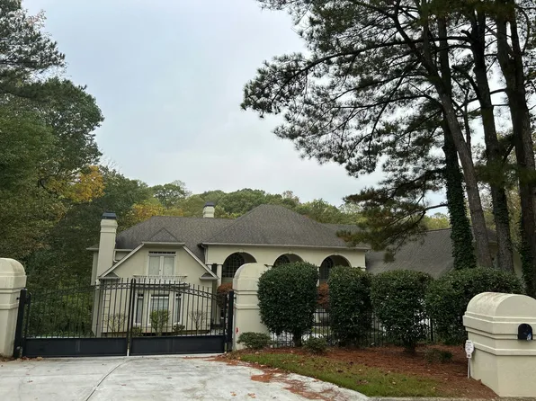 5888 Silver Ridge Dr, Stone Mountain, GA 30087