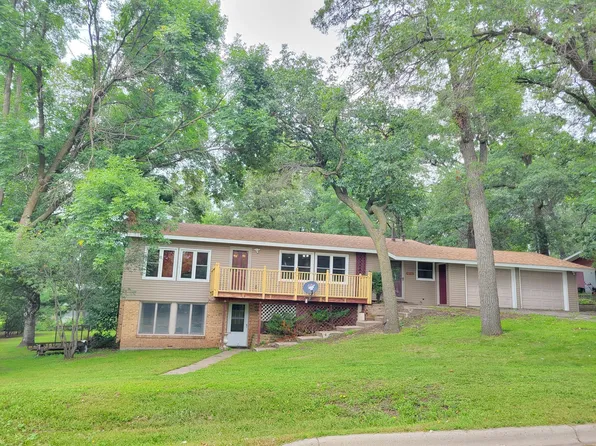 621 Brookwood Ln, Sartell, MN 56377