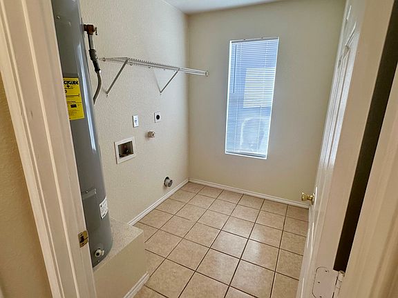 5th image of 15306 Kamary Ln #15306