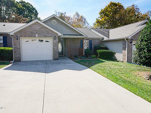 3rd image of 8148 Pepperdine Way