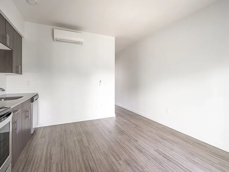 4620 N Maryland Ave #B203 — Photo 17