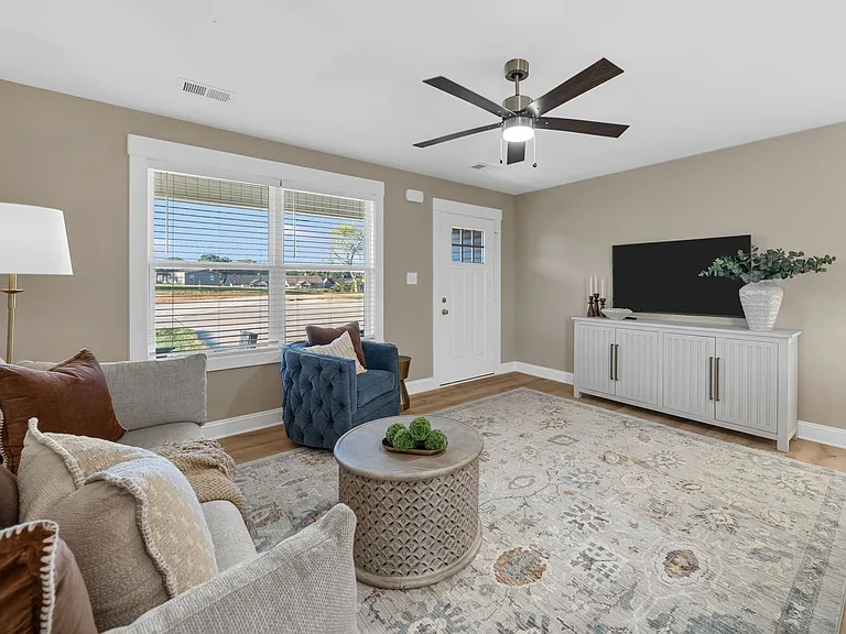 240 Primrose Way — Photo 4