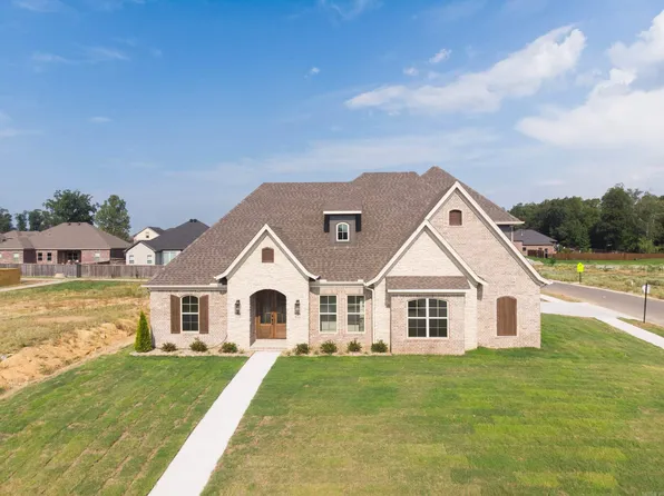 124 Natural Trl, Maumelle, AR 72113