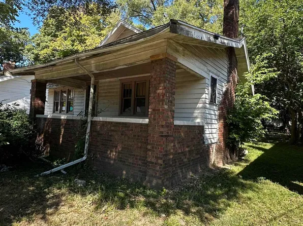 1420 N Douglas St, Peoria, IL 61606