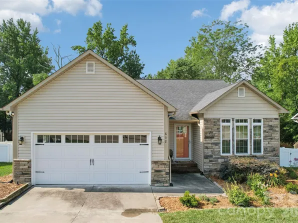 632 Marigold Dr, Kannapolis, NC 28083