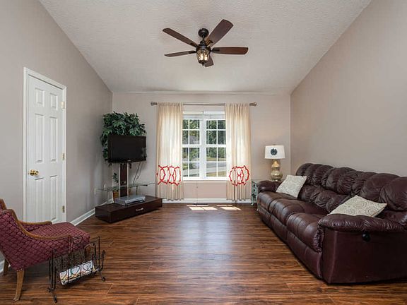 3rd image of 3422 Street Dr