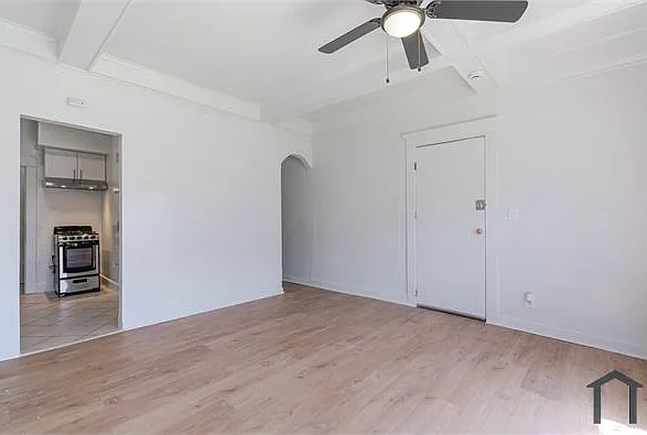 5432 S Figueroa St — Photo 7