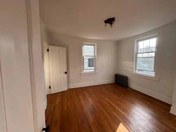 330 Van Duzer St Floor 2, Staten Island, NY 10304