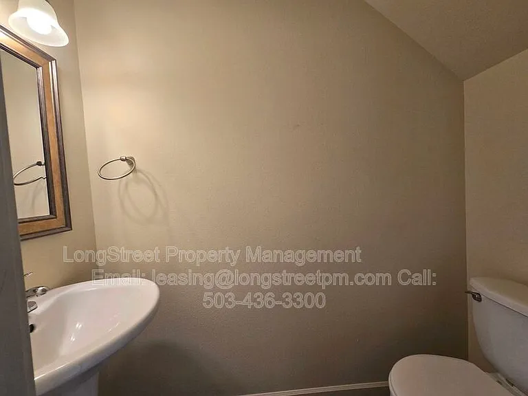 1806 College St — Photo 10
