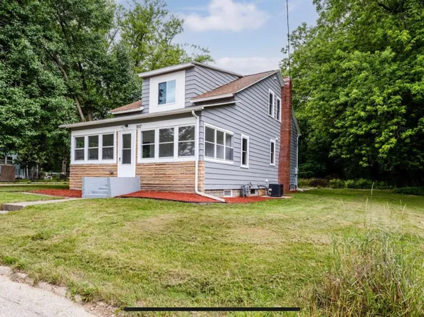 957 Pine St, Niles, MI 49120