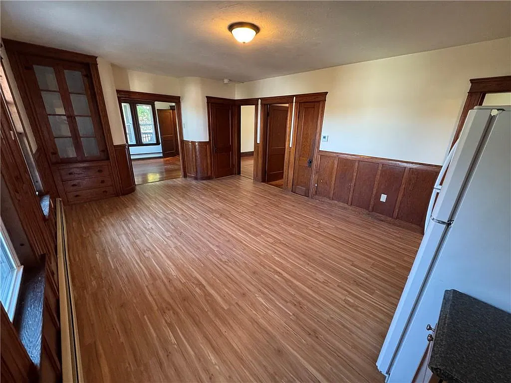 3 bed, 1.0 bath, 1344 sqft, $1,775 — Photo 2