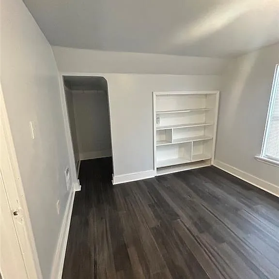 6242 Frontenac St — Photo 10