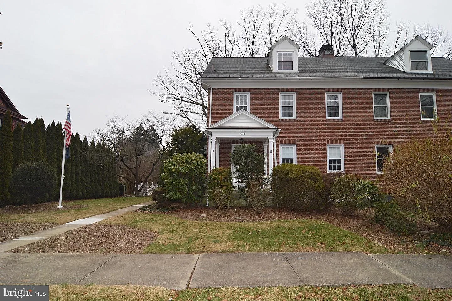 1036 Terrace Ave photo 1