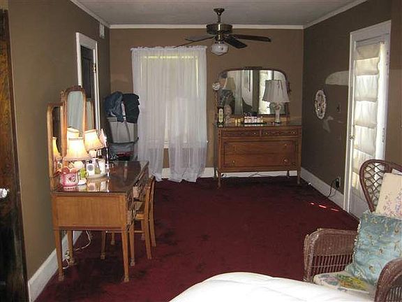4th image of 4817 California St