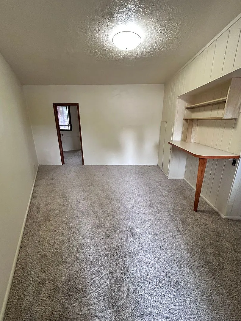 3 bed, 1150 sqft, $2,295 — Photo 2