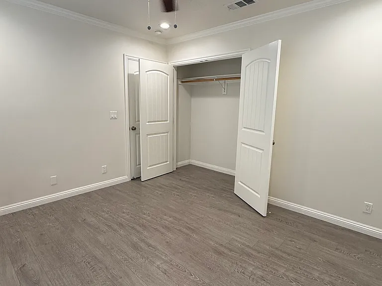 2828 S 10th Ave #1/2 — Photo 7